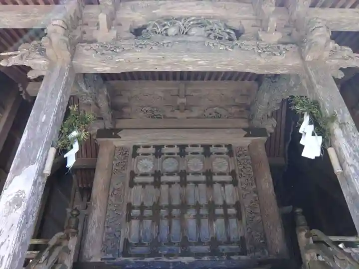 白山中居神社の芸術