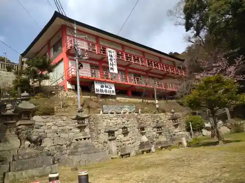 由加山 由加神社本宮の建物その他