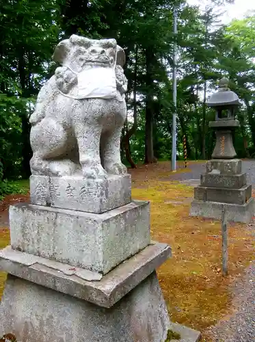 八幡神社の狛犬