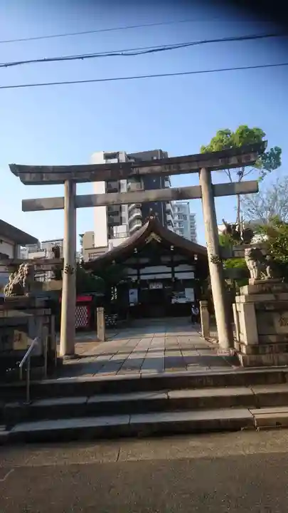 三輪神社の鳥居