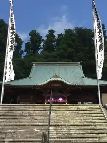 清澄寺の本殿・本堂