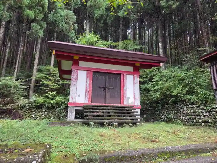 雄山神社中宮祈願殿(富山県)