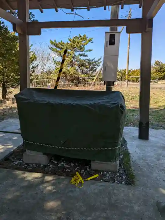 神山稲荷神社の{uncategorized: "未分類", other: "その他", undefined: "問題あり", building: "その他建物", grave: "お墓", sacred_gate: "鳥居", guardian: "狛犬", statue: "像", buddha: "仏像", history: "歴史", nature: "自然", garden: "庭園", animal: "動物", pagoda: "塔", temizu: "手水舎", mountain_gate: "山門・神門", sanctuary: "本殿・本堂", subordinate: "末社・摂社", art: "芸術", scenery: "景色", jizo: "地蔵", ema: "絵馬", goshuin: "御朱印", omikuji: "おみくじ", items: "授与品その他", amulet: "お守り", goshuincho: "御朱印帳", eats: "食事", festival: "お祭り", votive_dance: "神楽", shichigosan: "七五三参", wedding: "結婚式", experience: "体験その他", initially: "初詣", around: "周辺", anti_infection: "感染症対策"}