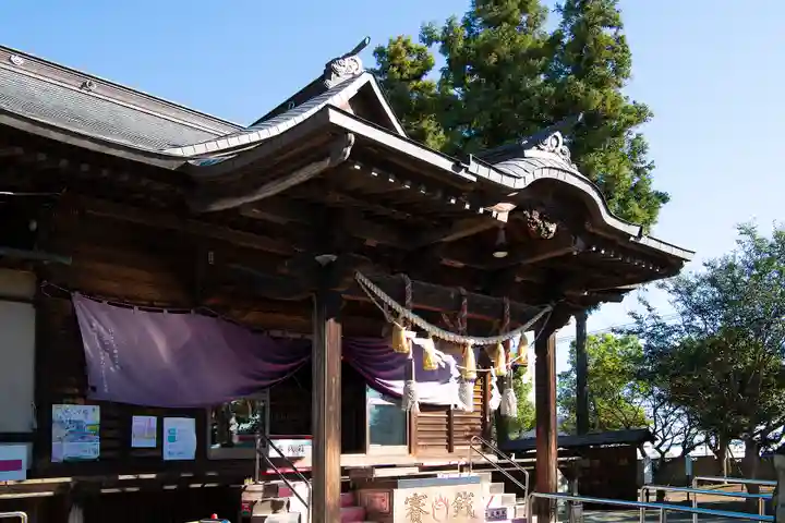 小泉稲荷神社の本殿・本堂