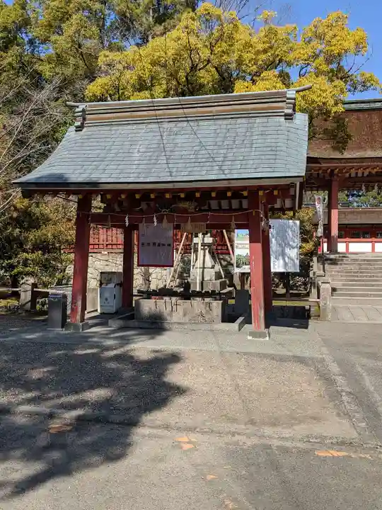 津島神社の手水舎