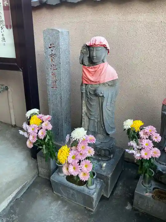 神楽坂安養寺の地蔵