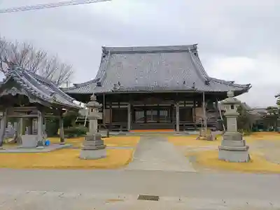 長因寺の本殿・本堂