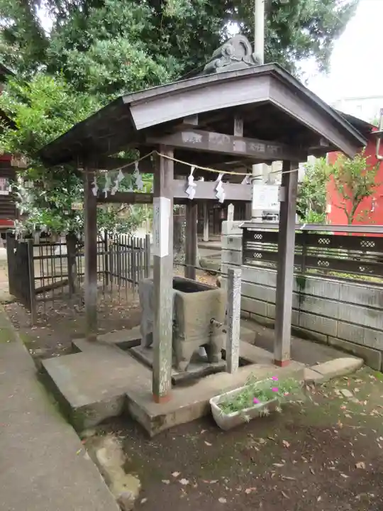 比比多神社(子易明神)の手水舎