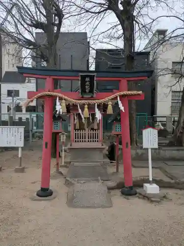 久保神社の{uncategorized: "未分類", other: "その他", undefined: "問題あり", building: "その他建物", grave: "お墓", sacred_gate: "鳥居", guardian: "狛犬", statue: "像", buddha: "仏像", history: "歴史", nature: "自然", garden: "庭園", animal: "動物", pagoda: "塔", temizu: "手水舎", mountain_gate: "山門・神門", sanctuary: "本殿・本堂", subordinate: "末社・摂社", art: "芸術", scenery: "景色", jizo: "地蔵", ema: "絵馬", goshuin: "御朱印", omikuji: "おみくじ", items: "授与品その他", amulet: "お守り", goshuincho: "御朱印帳", eats: "食事", festival: "お祭り", votive_dance: "神楽", shichigosan: "七五三参", wedding: "結婚式", experience: "体験その他", initially: "初詣", around: "周辺", anti_infection: "感染症対策"}