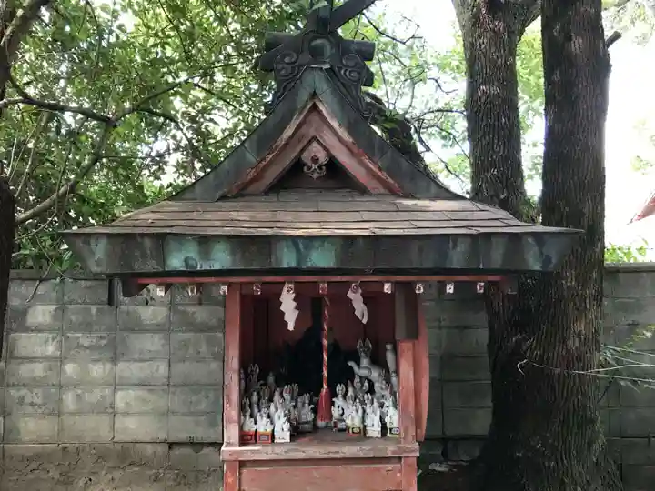 石園座多久虫玉神社の末社・摂社