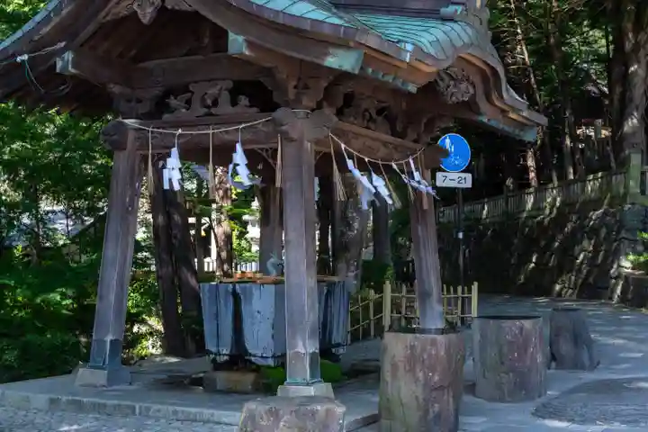 諏訪大社下社秋宮(長野県)