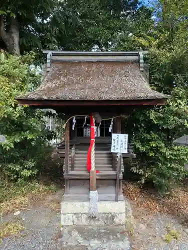 三尾神社の{uncategorized: "未分類", other: "その他", undefined: "問題あり", building: "その他建物", grave: "お墓", sacred_gate: "鳥居", guardian: "狛犬", statue: "像", buddha: "仏像", history: "歴史", nature: "自然", garden: "庭園", animal: "動物", pagoda: "塔", temizu: "手水舎", mountain_gate: "山門・神門", sanctuary: "本殿・本堂", subordinate: "末社・摂社", art: "芸術", scenery: "景色", jizo: "地蔵", ema: "絵馬", goshuin: "御朱印", omikuji: "おみくじ", items: "授与品その他", amulet: "お守り", goshuincho: "御朱印帳", eats: "食事", festival: "お祭り", votive_dance: "神楽", shichigosan: "七五三参", wedding: "結婚式", experience: "体験その他", initially: "初詣", around: "周辺", anti_infection: "感染症対策"}