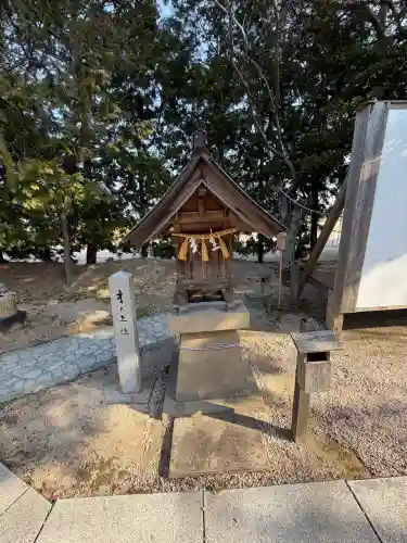万九千社の{uncategorized: "未分類", other: "その他", undefined: "問題あり", building: "その他建物", grave: "お墓", sacred_gate: "鳥居", guardian: "狛犬", statue: "像", buddha: "仏像", history: "歴史", nature: "自然", garden: "庭園", animal: "動物", pagoda: "塔", temizu: "手水舎", mountain_gate: "山門・神門", sanctuary: "本殿・本堂", subordinate: "末社・摂社", art: "芸術", scenery: "景色", jizo: "地蔵", ema: "絵馬", goshuin: "御朱印", omikuji: "おみくじ", items: "授与品その他", amulet: "お守り", goshuincho: "御朱印帳", eats: "食事", festival: "お祭り", votive_dance: "神楽", shichigosan: "七五三参", wedding: "結婚式", experience: "体験その他", initially: "初詣", around: "周辺", anti_infection: "感染症対策"}