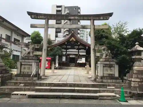 三輪神社の鳥居