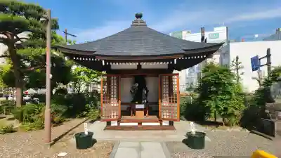 善導寺の{uncategorized: "未分類", other: "その他", undefined: "問題あり", building: "その他建物", grave: "お墓", sacred_gate: "鳥居", guardian: "狛犬", statue: "像", buddha: "仏像", history: "歴史", nature: "自然", garden: "庭園", animal: "動物", pagoda: "塔", temizu: "手水舎", mountain_gate: "山門・神門", sanctuary: "本殿・本堂", subordinate: "末社・摂社", art: "芸術", scenery: "景色", jizo: "地蔵", ema: "絵馬", goshuin: "御朱印", omikuji: "おみくじ", items: "授与品その他", amulet: "お守り", goshuincho: "御朱印帳", eats: "食事", festival: "お祭り", votive_dance: "神楽", shichigosan: "七五三参", wedding: "結婚式", experience: "体験その他", initially: "初詣", around: "周辺", anti_infection: "感染症対策"}