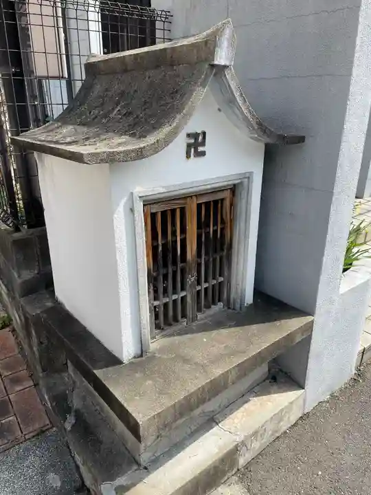 地蔵尊(徳井町)の本殿・本堂