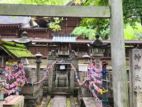若宮八幡社の末社・摂社