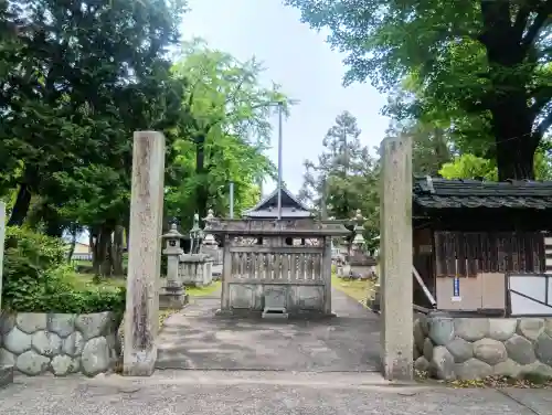 高桑八幡神社の{uncategorized: "未分類", other: "その他", undefined: "問題あり", building: "その他建物", grave: "お墓", sacred_gate: "鳥居", guardian: "狛犬", statue: "像", buddha: "仏像", history: "歴史", nature: "自然", garden: "庭園", animal: "動物", pagoda: "塔", temizu: "手水舎", mountain_gate: "山門・神門", sanctuary: "本殿・本堂", subordinate: "末社・摂社", art: "芸術", scenery: "景色", jizo: "地蔵", ema: "絵馬", goshuin: "御朱印", omikuji: "おみくじ", items: "授与品その他", amulet: "お守り", goshuincho: "御朱印帳", eats: "食事", festival: "お祭り", votive_dance: "神楽", shichigosan: "七五三参", wedding: "結婚式", experience: "体験その他", initially: "初詣", around: "周辺", anti_infection: "感染症対策"}
