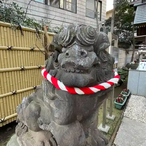 高円寺氷川神社の狛犬