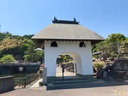 童学寺の建物その他