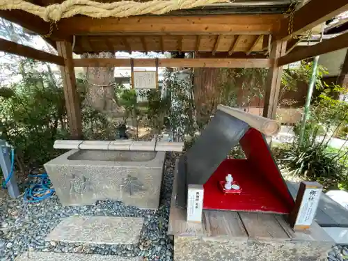 川邊八幡神社の手水舎