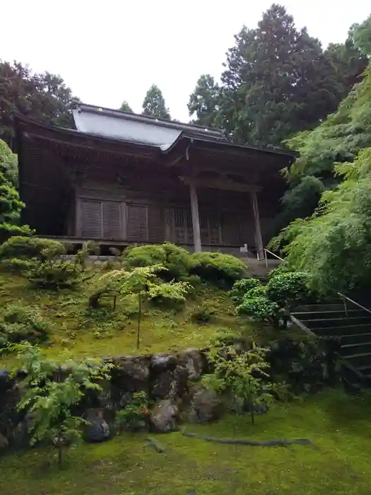 萬徳寺の本殿