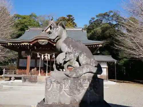 女化神社の狛犬