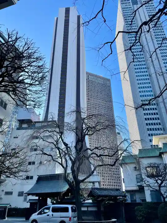 常圓寺の{uncategorized: "未分類", other: "その他", undefined: "問題あり", building: "その他建物", grave: "お墓", sacred_gate: "鳥居", guardian: "狛犬", statue: "像", buddha: "仏像", history: "歴史", nature: "自然", garden: "庭園", animal: "動物", pagoda: "塔", temizu: "手水舎", mountain_gate: "山門・神門", sanctuary: "本殿・本堂", subordinate: "末社・摂社", art: "芸術", scenery: "景色", jizo: "地蔵", ema: "絵馬", goshuin: "御朱印", omikuji: "おみくじ", items: "授与品その他", amulet: "お守り", goshuincho: "御朱印帳", eats: "食事", festival: "お祭り", votive_dance: "神楽", shichigosan: "七五三参", wedding: "結婚式", experience: "体験その他", initially: "初詣", around: "周辺", anti_infection: "感染症対策"}