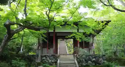 常寂光寺の山門・神門