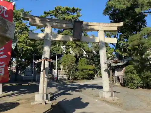 片瀬諏訪神社の鳥居