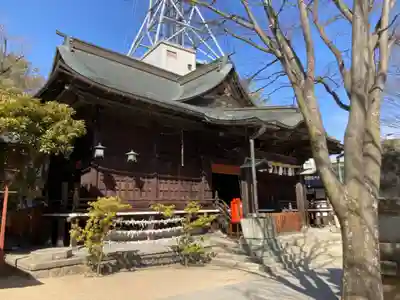 四柱神社の本殿・本堂