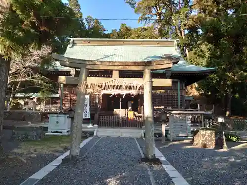 神神社(三輪神社)の鳥居