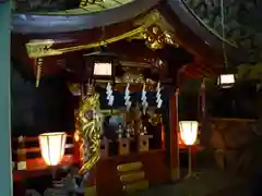 江島神社の本殿