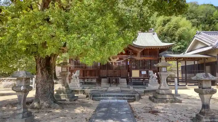 亀島神社の本殿・本堂