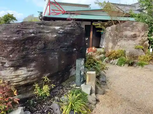 粟嶋神社の建物その他