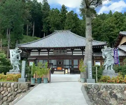 常泉寺の本殿