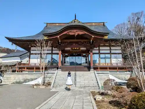 青龍山真福寺の本殿