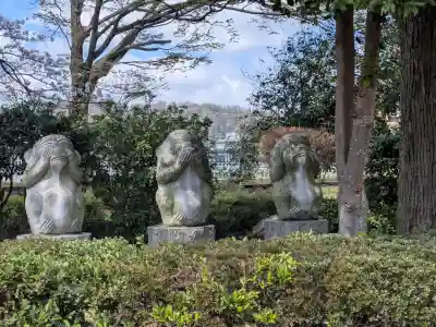 日吉神社の{uncategorized: "未分類", other: "その他", undefined: "問題あり", building: "その他建物", grave: "お墓", sacred_gate: "鳥居", guardian: "狛犬", statue: "像", buddha: "仏像", history: "歴史", nature: "自然", garden: "庭園", animal: "動物", pagoda: "塔", temizu: "手水舎", mountain_gate: "山門・神門", sanctuary: "本殿・本堂", subordinate: "末社・摂社", art: "芸術", scenery: "景色", jizo: "地蔵", ema: "絵馬", goshuin: "御朱印", omikuji: "おみくじ", items: "授与品その他", amulet: "お守り", goshuincho: "御朱印帳", eats: "食事", festival: "お祭り", votive_dance: "神楽", shichigosan: "七五三参", wedding: "結婚式", experience: "体験その他", initially: "初詣", around: "周辺", anti_infection: "感染症対策"}