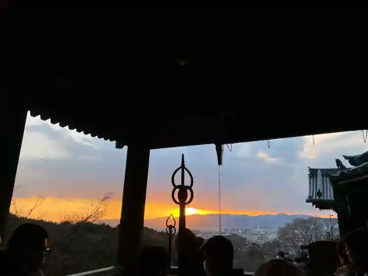 清水寺の{uncategorized: "未分類", other: "その他", undefined: "問題あり", building: "その他建物", grave: "お墓", sacred_gate: "鳥居", guardian: "狛犬", statue: "像", buddha: "仏像", history: "歴史", nature: "自然", garden: "庭園", animal: "動物", pagoda: "塔", temizu: "手水舎", mountain_gate: "山門・神門", sanctuary: "本殿・本堂", subordinate: "末社・摂社", art: "芸術", scenery: "景色", jizo: "地蔵", ema: "絵馬", goshuin: "御朱印", omikuji: "おみくじ", items: "授与品その他", amulet: "お守り", goshuincho: "御朱印帳", eats: "食事", festival: "お祭り", votive_dance: "神楽", shichigosan: "七五三参", wedding: "結婚式", experience: "体験その他", initially: "初詣", around: "周辺", anti_infection: "感染症対策"}