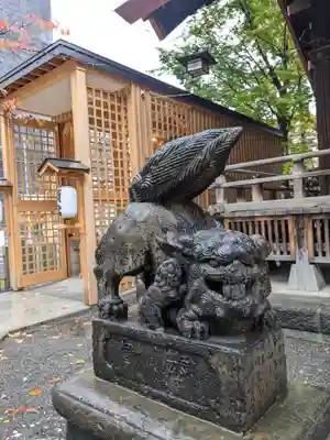 北海道神宮頓宮の狛犬