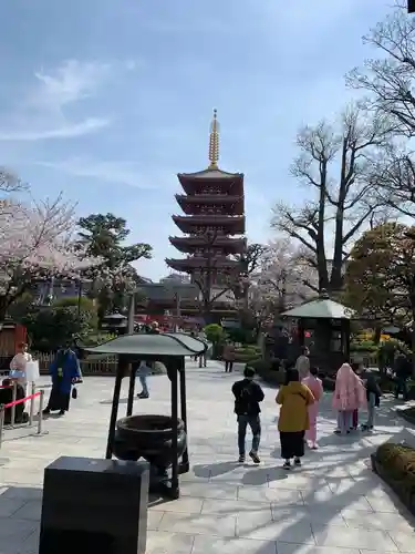 浅草寺の塔