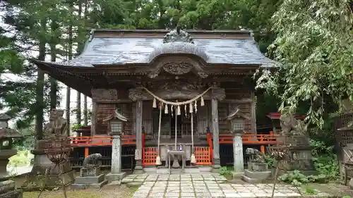 刈田嶺神社の本殿