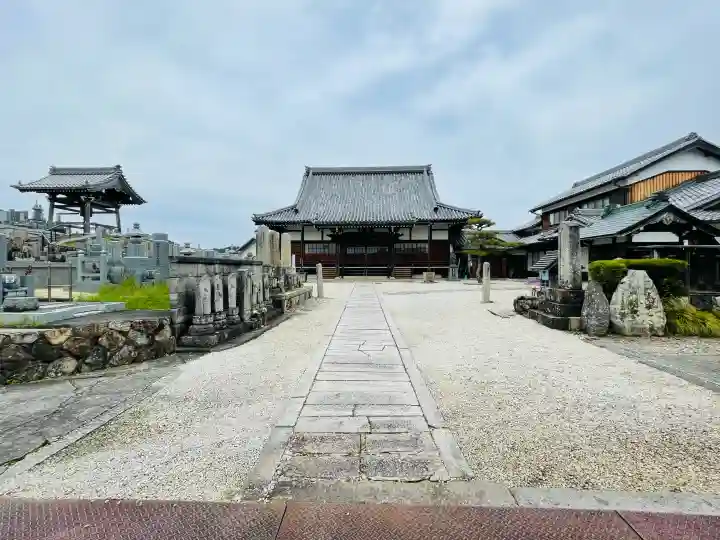 極楽寺の{uncategorized: "未分類", other: "その他", undefined: "問題あり", building: "その他建物", grave: "お墓", sacred_gate: "鳥居", guardian: "狛犬", statue: "像", buddha: "仏像", history: "歴史", nature: "自然", garden: "庭園", animal: "動物", pagoda: "塔", temizu: "手水舎", mountain_gate: "山門・神門", sanctuary: "本殿・本堂", subordinate: "末社・摂社", art: "芸術", scenery: "景色", jizo: "地蔵", ema: "絵馬", goshuin: "御朱印", omikuji: "おみくじ", items: "授与品その他", amulet: "お守り", goshuincho: "御朱印帳", eats: "食事", festival: "お祭り", votive_dance: "神楽", shichigosan: "七五三参", wedding: "結婚式", experience: "体験その他", initially: "初詣", around: "周辺", anti_infection: "感染症対策"}
