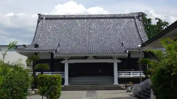 松秀寺の本殿・本堂
