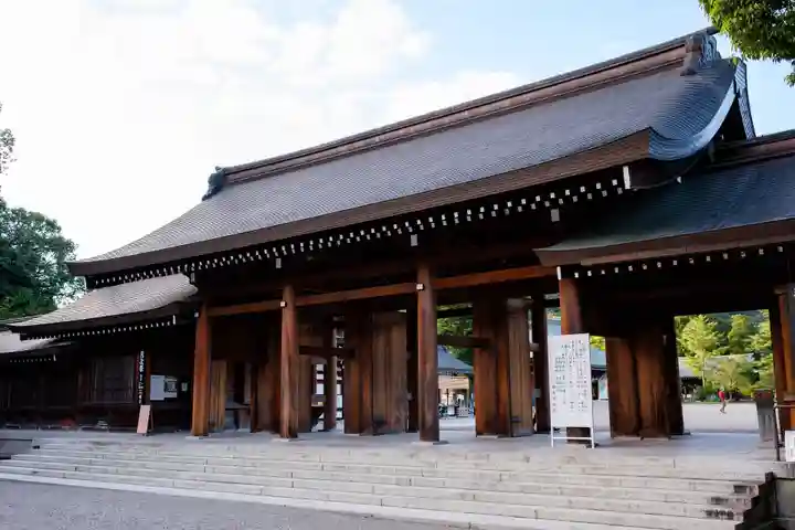 橿原神宮の山門・神門