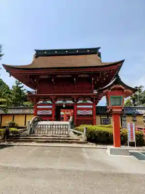 美濃國一宮　南宮大社の山門・神門