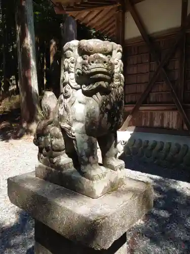 下長尾八幡宮の狛犬