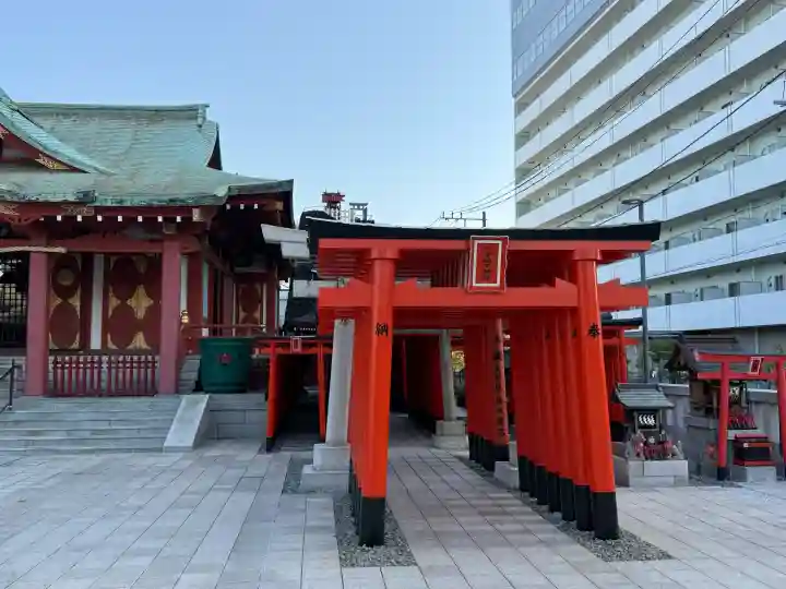 東京羽田 穴守稲荷神社の{uncategorized: "未分類", other: "その他", undefined: "問題あり", building: "その他建物", grave: "お墓", sacred_gate: "鳥居", guardian: "狛犬", statue: "像", buddha: "仏像", history: "歴史", nature: "自然", garden: "庭園", animal: "動物", pagoda: "塔", temizu: "手水舎", mountain_gate: "山門・神門", sanctuary: "本殿・本堂", subordinate: "末社・摂社", art: "芸術", scenery: "景色", jizo: "地蔵", ema: "絵馬", goshuin: "御朱印", omikuji: "おみくじ", items: "授与品その他", amulet: "お守り", goshuincho: "御朱印帳", eats: "食事", festival: "お祭り", votive_dance: "神楽", shichigosan: "七五三参", wedding: "結婚式", experience: "体験その他", initially: "初詣", around: "周辺", anti_infection: "感染症対策"}