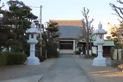 蓮花寺の本殿・本堂