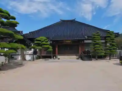 芦樵寺の本殿・本堂